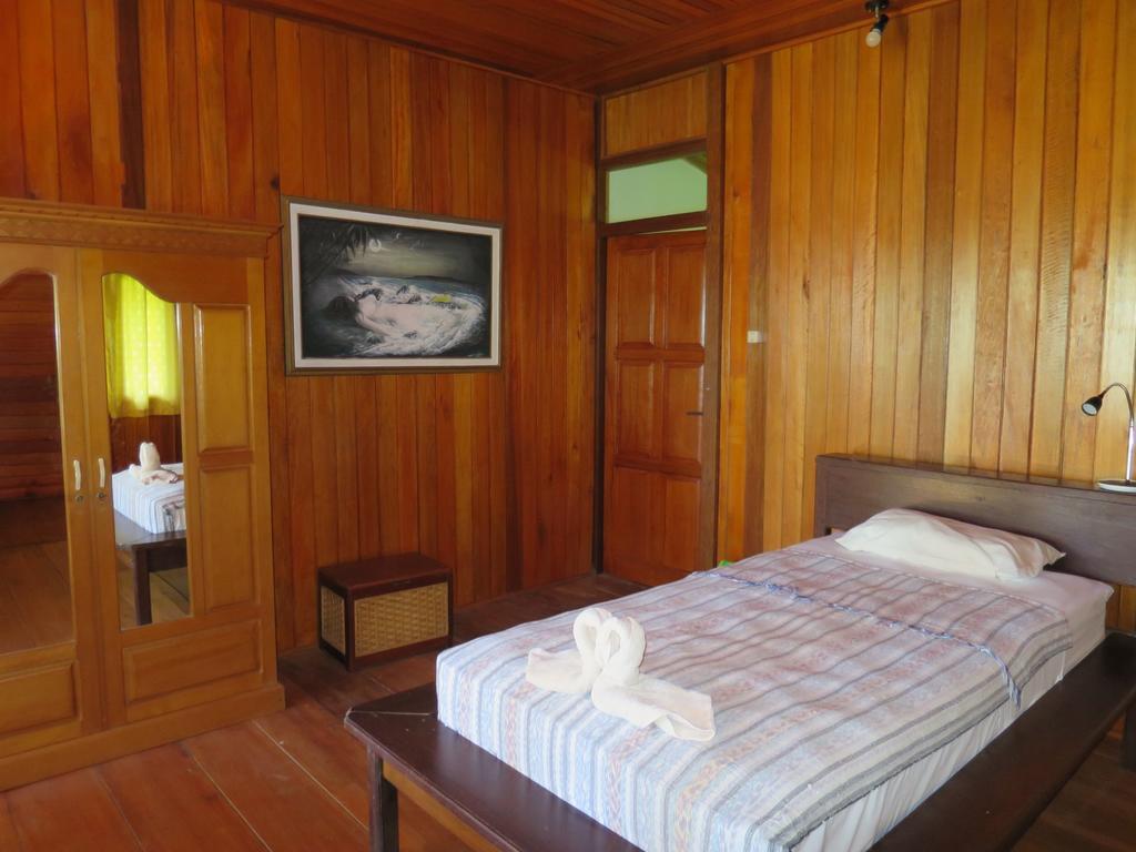 Mapia Resort Manado Ruang foto